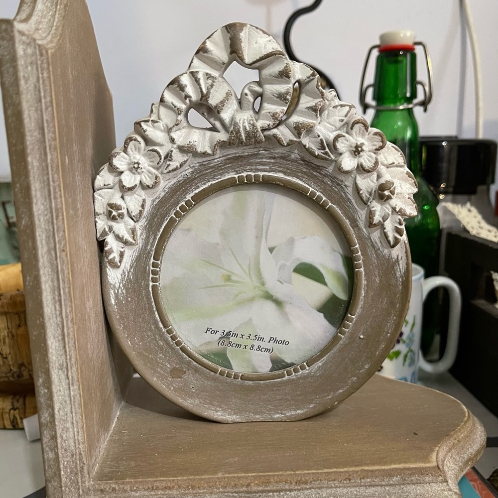 Book holder with picture frame